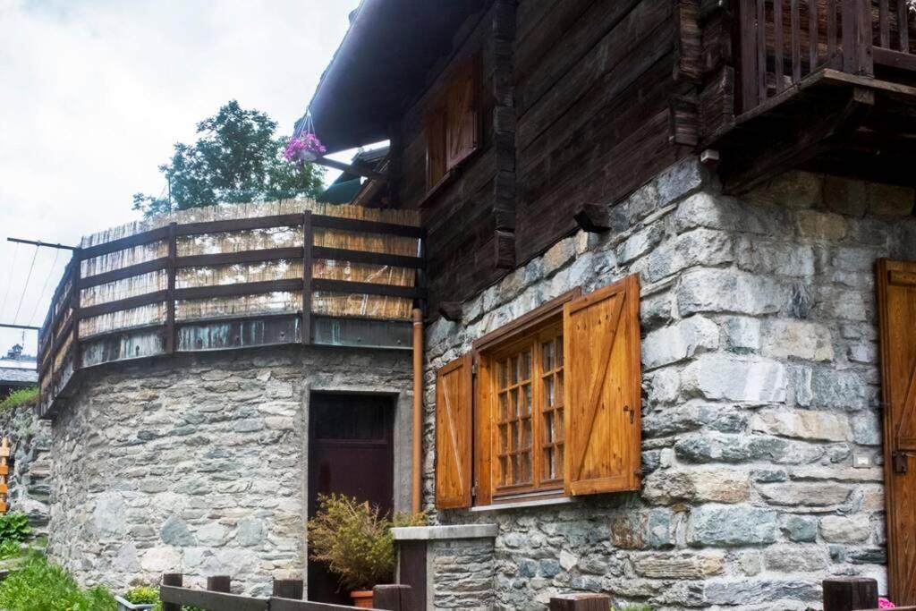 Chalet Indipendente In Centro A Valtournenche Exteriér fotografie